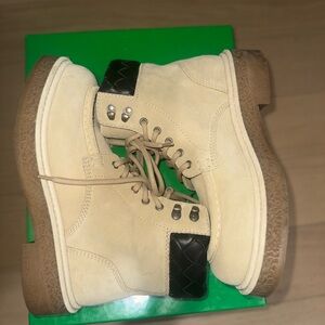 Bottega Veneta Haddock Men's Boots with Black Intrecciato Leather